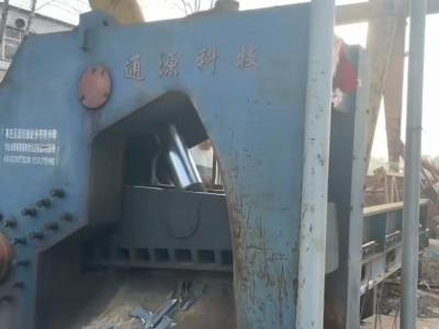 550噸虎頭剪，電機(jī)45 K W，油泵250圖2